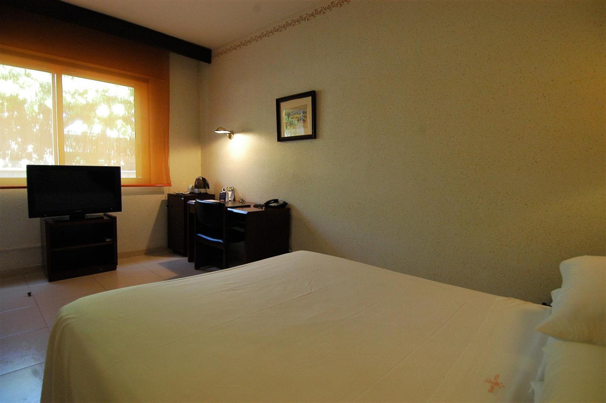 Felix Hotel Valls Phòng bức ảnh